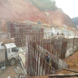 黃陵巴山水庫(kù)上游護(hù)坡工程